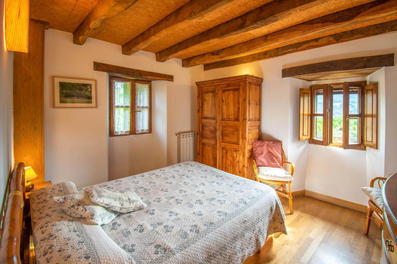 Casa Monaut, Acogedores Apartamentos A Los Pies De La Selva De Irati Saragueta エクステリア 写真
