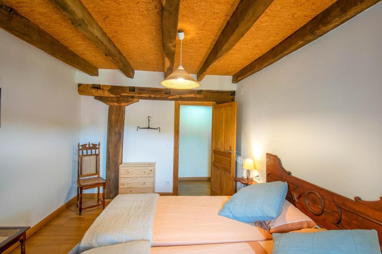 Casa Monaut, Acogedores Apartamentos A Los Pies De La Selva De Irati Saragueta エクステリア 写真